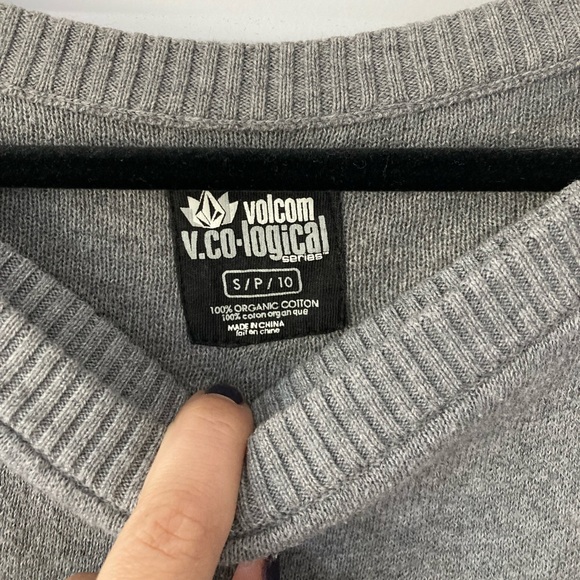 Volcom grey organic knit sweater size small with blue details - Picture 7 of 10